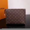 Louis Vuitton LV Toiletry Pouch M47542